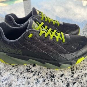 HOKA ONE TORRENT Men's Dark Gray/Chartreuse Trail running shoes size 12